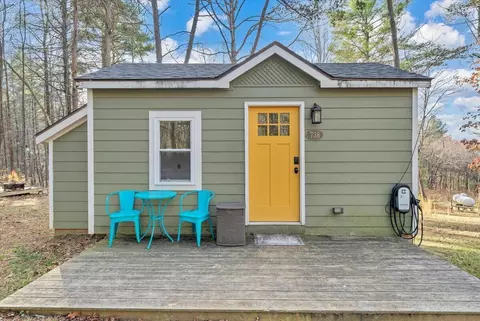738 Jerry Ln NE, Check, VA 24072