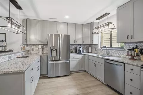 219 Shoreline Marina Cir #122, Moneta, VA 24121