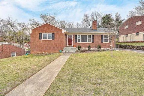 2726 Thorndale St SW, Roanoke, VA 24015