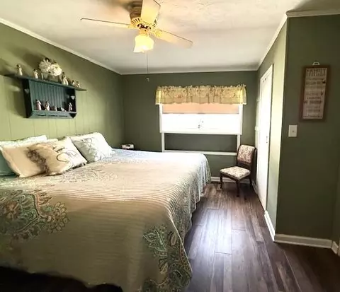 Bedroom - 424 E Parrish St, Covington, VA 24426 photo 2 of 5