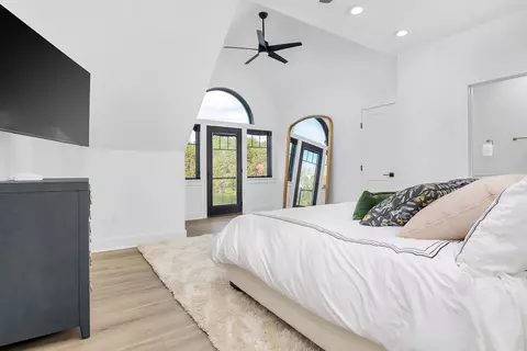 Bedroom - 176 Three Point Isle Dr, Penhook, VA 24137 photo 5 of 12