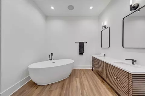 Bath - 176 Three Point Isle Dr, Penhook, VA 24137 photo 3 of 15