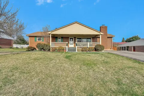 405 Diamond Rd, Salem, VA 24153