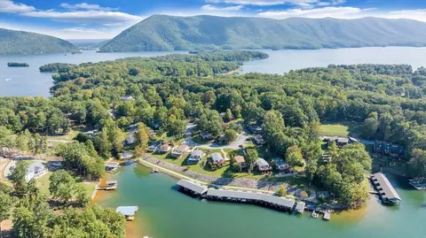 300 Mill Lake Rd, Huddleston, VA 24104