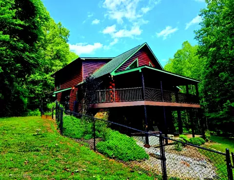 300 Crawford Dr, Moneta, VA 24121