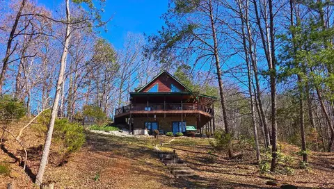 300 Crawford Dr, Moneta, VA 24121