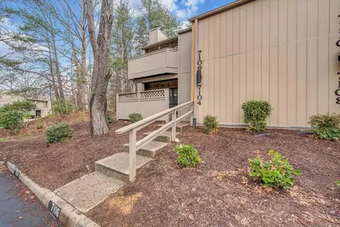 7104 Pine Ct, Roanoke, VA 24018