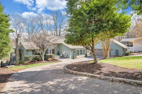 406 Anchor Dr, Moneta, VA 24121