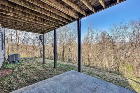 Exterior - 804 Aster St, Roanoke, VA 24019 photo 4 of 9