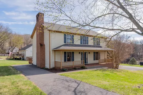 4106 Falling Creek Dr, Vinton, VA 24179