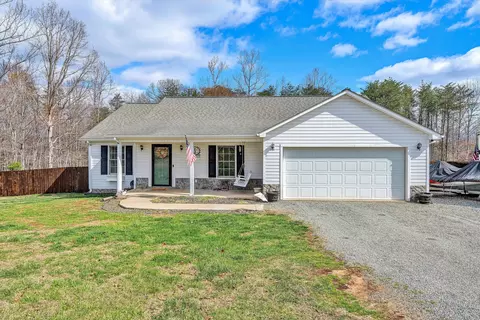 665 Black Rock Rd, Rocky Mount, VA 24151