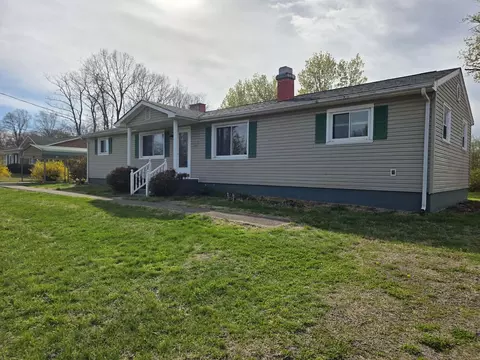 690 Scuffling Hill Rd, Rocky Mount, VA 24151