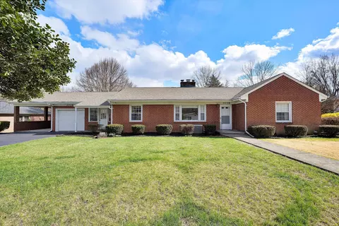 3038 Dover Dr SW, Roanoke, VA 24018