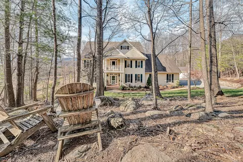 5464 Ridgelea Estates Dr, Roanoke, VA 24018