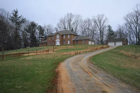 4670 Brookridge Rd, Roanoke, VA 24014