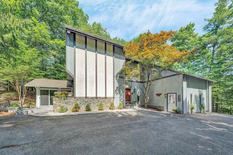 1280 Longview Rd SW, Roanoke, VA 24018