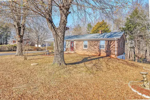 1104 Union Hall School Rd, Chatham, VA 24531