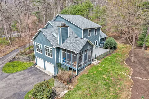 Exterior - 5671 Split Rail Ln, Roanoke, VA 24018 photo 2 of 17