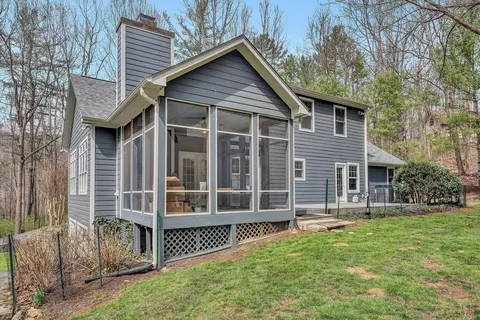 Exterior - 5671 Split Rail Ln, Roanoke, VA 24018 photo 10 of 17