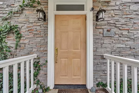 Entry Way - 5671 Split Rail Ln, Roanoke, VA 24018 photo 1 of 7