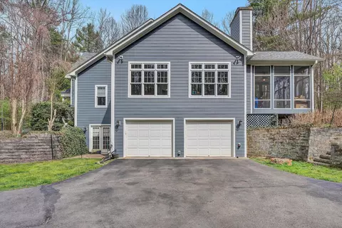 Exterior - 5671 Split Rail Ln, Roanoke, VA 24018 photo 9 of 17