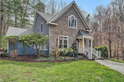 Exterior - 5671 Split Rail Ln, Roanoke, VA 24018 photo 7 of 17