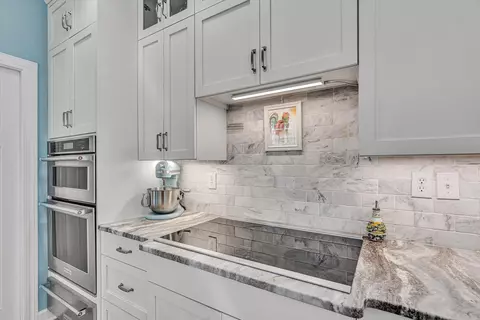 Kitchen - 5671 Split Rail Ln, Roanoke, VA 24018 photo 5 of 6
