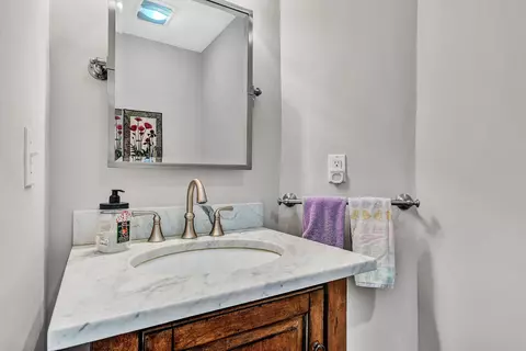 Bath - 5671 Split Rail Ln, Roanoke, VA 24018 photo 1 of 8