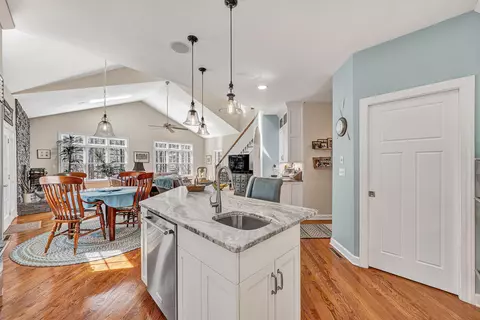 Kitchen - 5671 Split Rail Ln, Roanoke, VA 24018 photo 4 of 6
