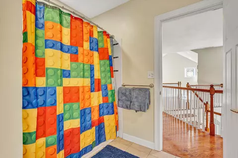 Bath - 5671 Split Rail Ln, Roanoke, VA 24018 photo 6 of 8
