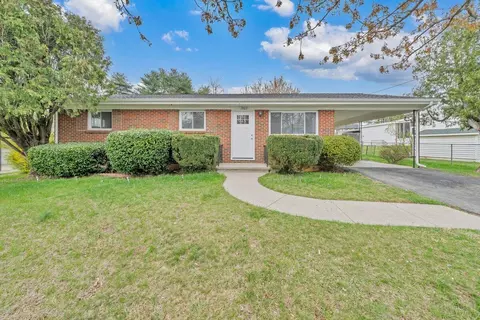 3807 Troutland Ave NW, Roanoke, VA 24017