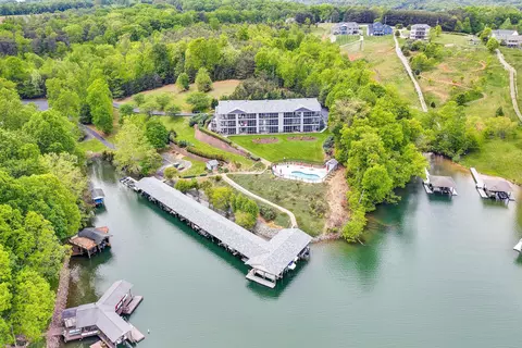 200 Bay Shore Dr UNIT 115, Moneta, VA 24121