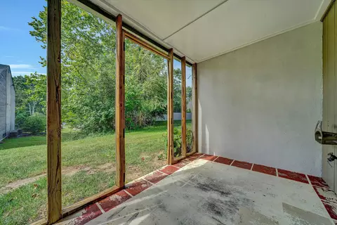 Exterior - 7311 Maple Ct, Roanoke, VA 24018 photo 4 of 10