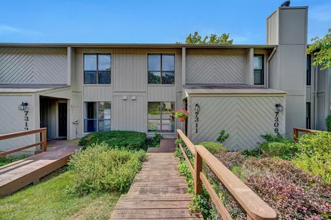 Exterior - 7311 Maple Ct, Roanoke, VA 24018 photo 1 of 10