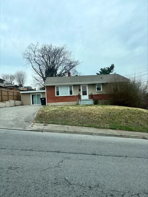 314 Frontier Rd NE, Roanoke, VA 24012