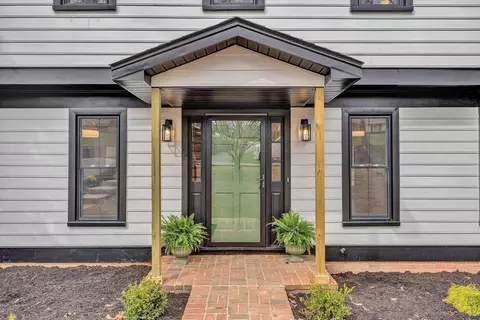 2825 Fairway Forest Dr, Salem, VA 24153
