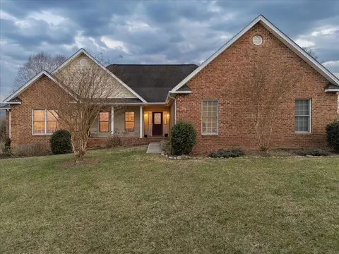 360 Maple Ridge Ln, Fincastle, VA 24090
