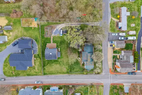209 E Main St, Fincastle, VA 24090 photo 5