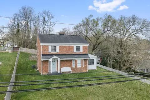 209 E Main St, Fincastle, VA 24090