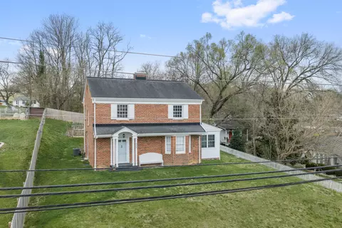 209 E Main St, Fincastle, VA 24090