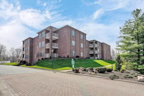 3025 Mcvitty Forest Dr #209, Roanoke, VA 24018