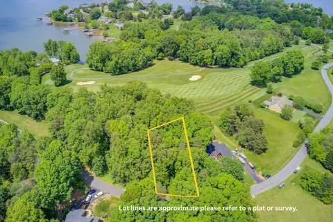 lot113 Cross Harbour Dr, Penhook, VA 24137