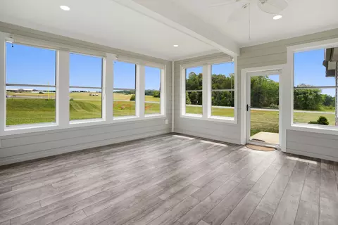 Exterior - 1058 Eagle Crest Ln, Moneta, VA 24121 photo 2 of 10