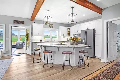 Kitchen - 1058 Eagle Crest Ln, Moneta, VA 24121 photo 5 of 9