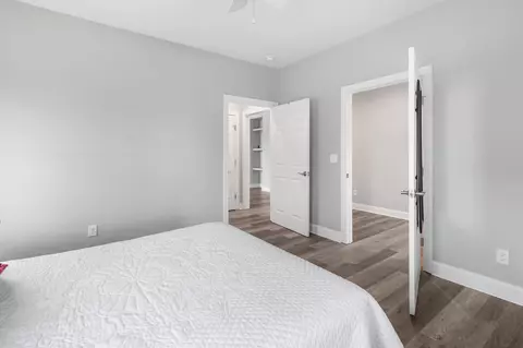 Bedroom - 1058 Eagle Crest Ln, Moneta, VA 24121 photo 4 of 16