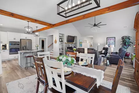 Dining - 1058 Eagle Crest Ln, Moneta, VA 24121 photo 3 of 3