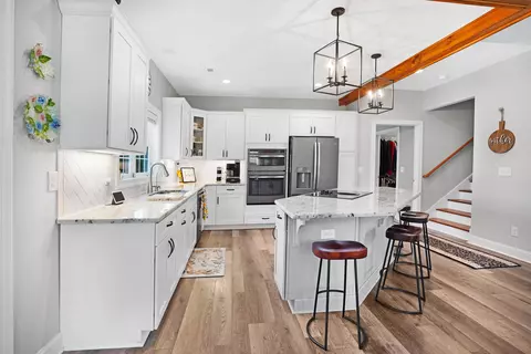 Kitchen - 1058 Eagle Crest Ln, Moneta, VA 24121 photo 7 of 9