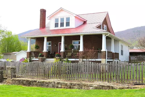 412 Salem Ave, New Castle, VA 24127