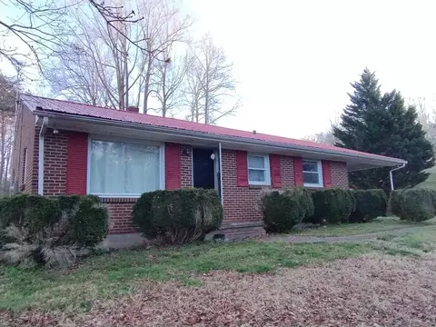 129 Townsend Dr, Bassett, VA 24055