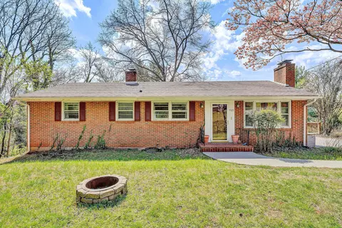 3321 Ledgewood Ave, Roanoke, VA 24018